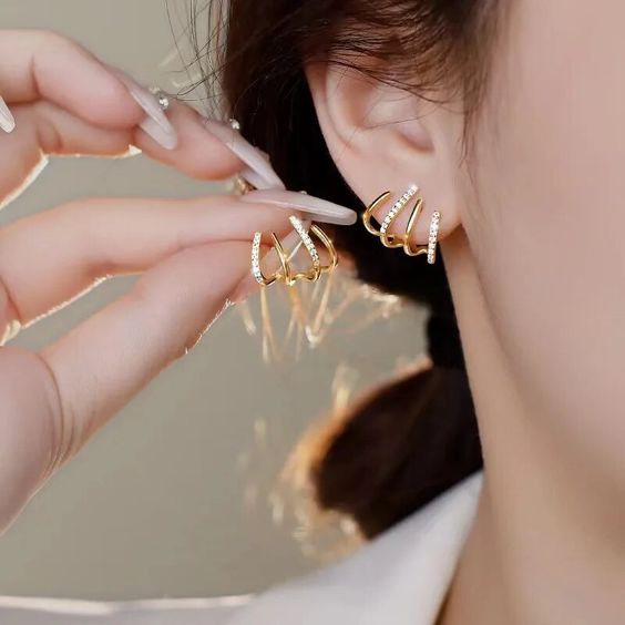 Evelyn – Gold-Plated Spiral Earrings